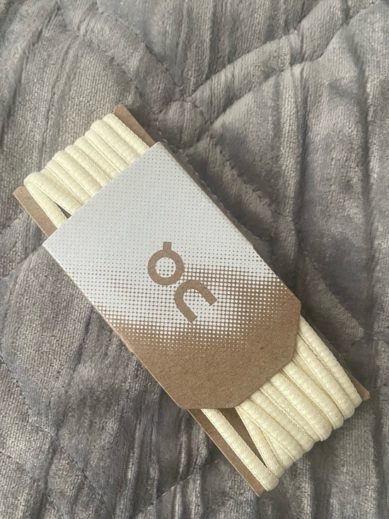 On Running Accessories - On Cloud Running Cream Athletic Shoe Laces